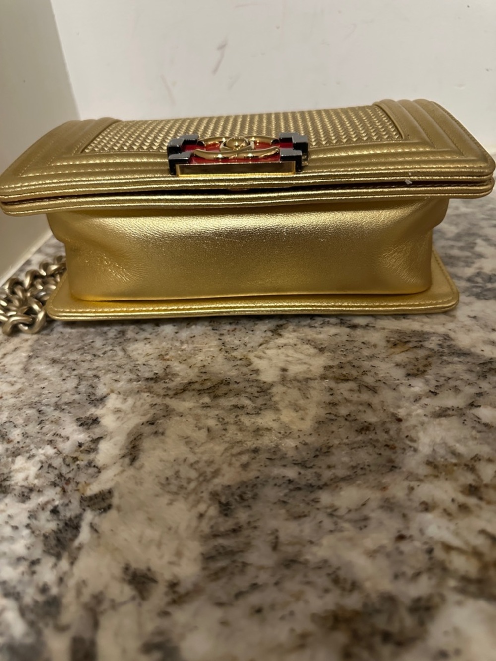 CHANEL Gold Shoulder Bag with Red Accent Strap (PREOWNED). - Picture 3 of 15